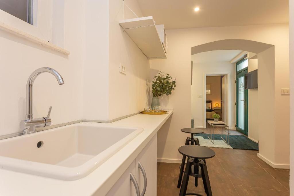 X Boutique Marinac Studio Apartments & Rooms Šibenik Екстериор снимка