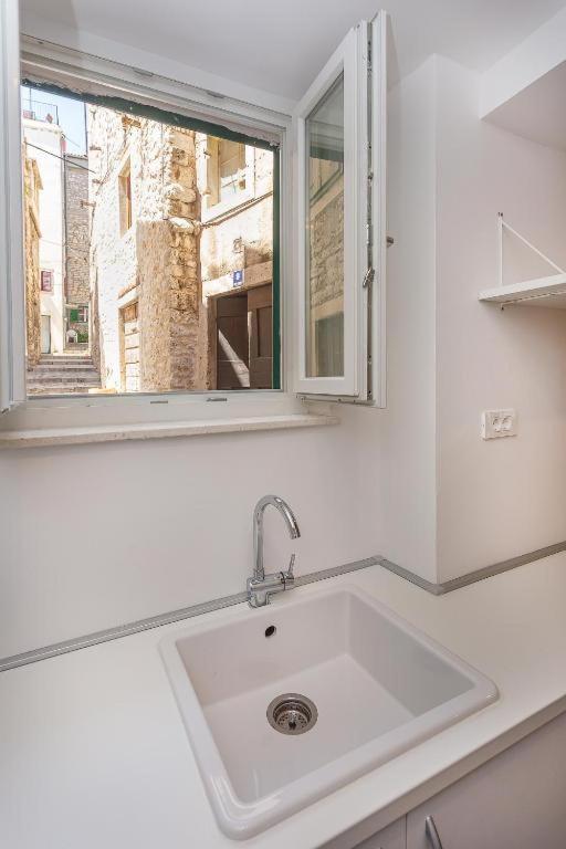 X Boutique Marinac Studio Apartments & Rooms Šibenik Екстериор снимка