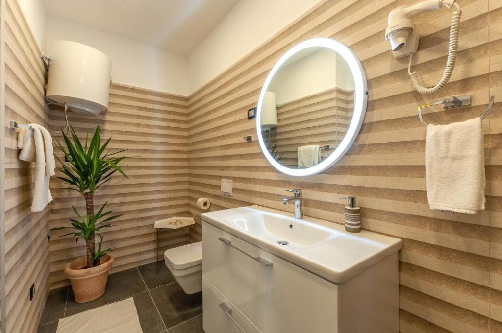 X Boutique Marinac Studio Apartments & Rooms Šibenik Екстериор снимка